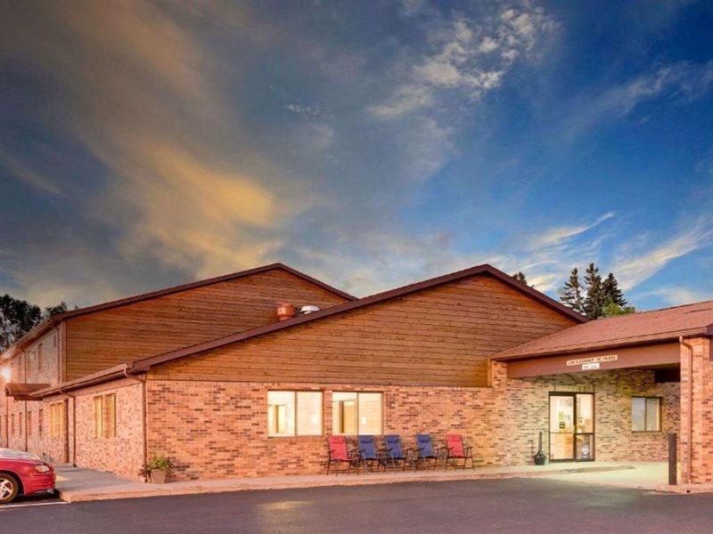 Super 8 By Wyndham Ashland Hotell Exteriör bild
