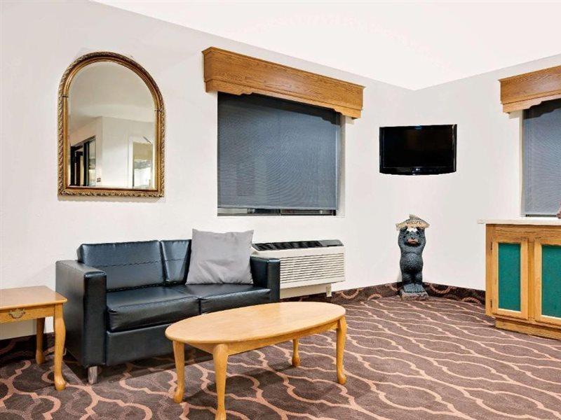 Super 8 By Wyndham Ashland Hotell Exteriör bild