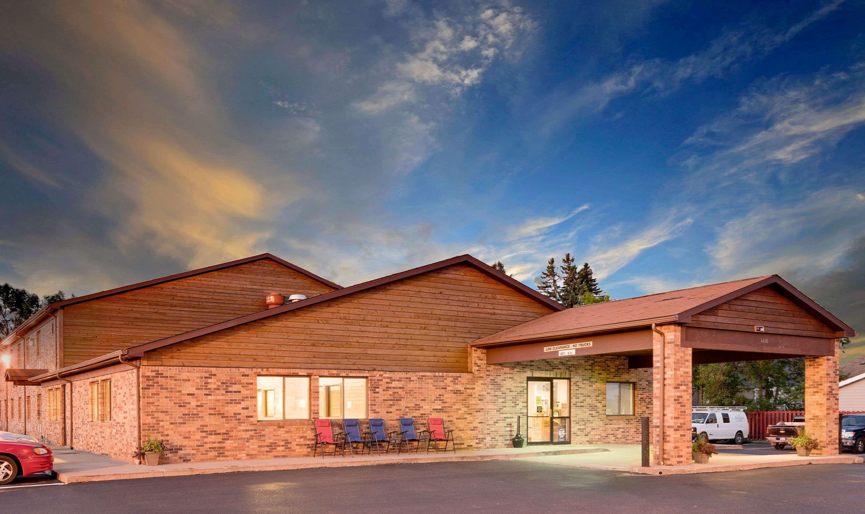 Super 8 By Wyndham Ashland Hotell Exteriör bild
